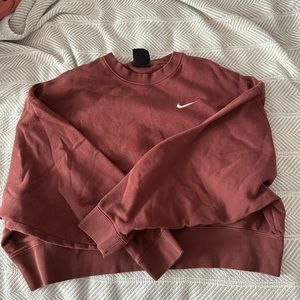 nike cropped sweatshirt in rust brown color size m